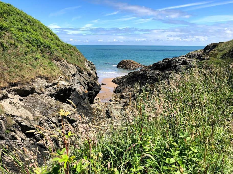 Coastal Bungalow, Sleeps 5 And Ideal For Walkers Amlwch Экстерьер фото